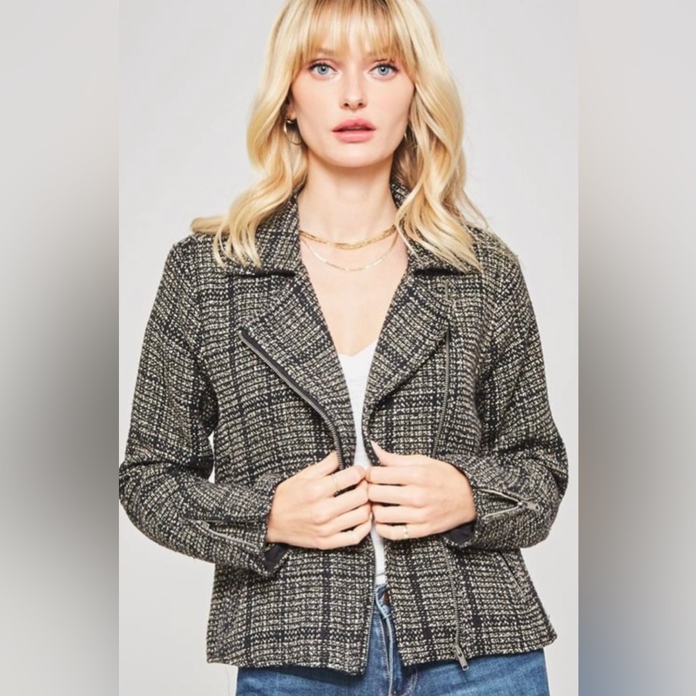 jacket in plaid pattern tweed